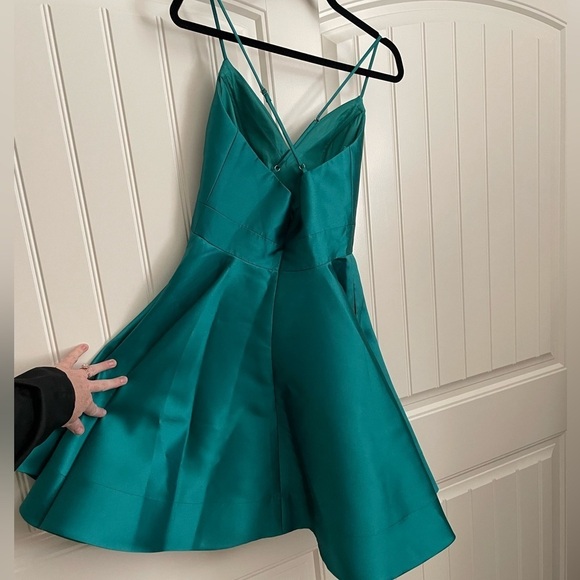 Rene the label green satin fit and flare cocktail prom formal dress size small - Picture 7 of 7